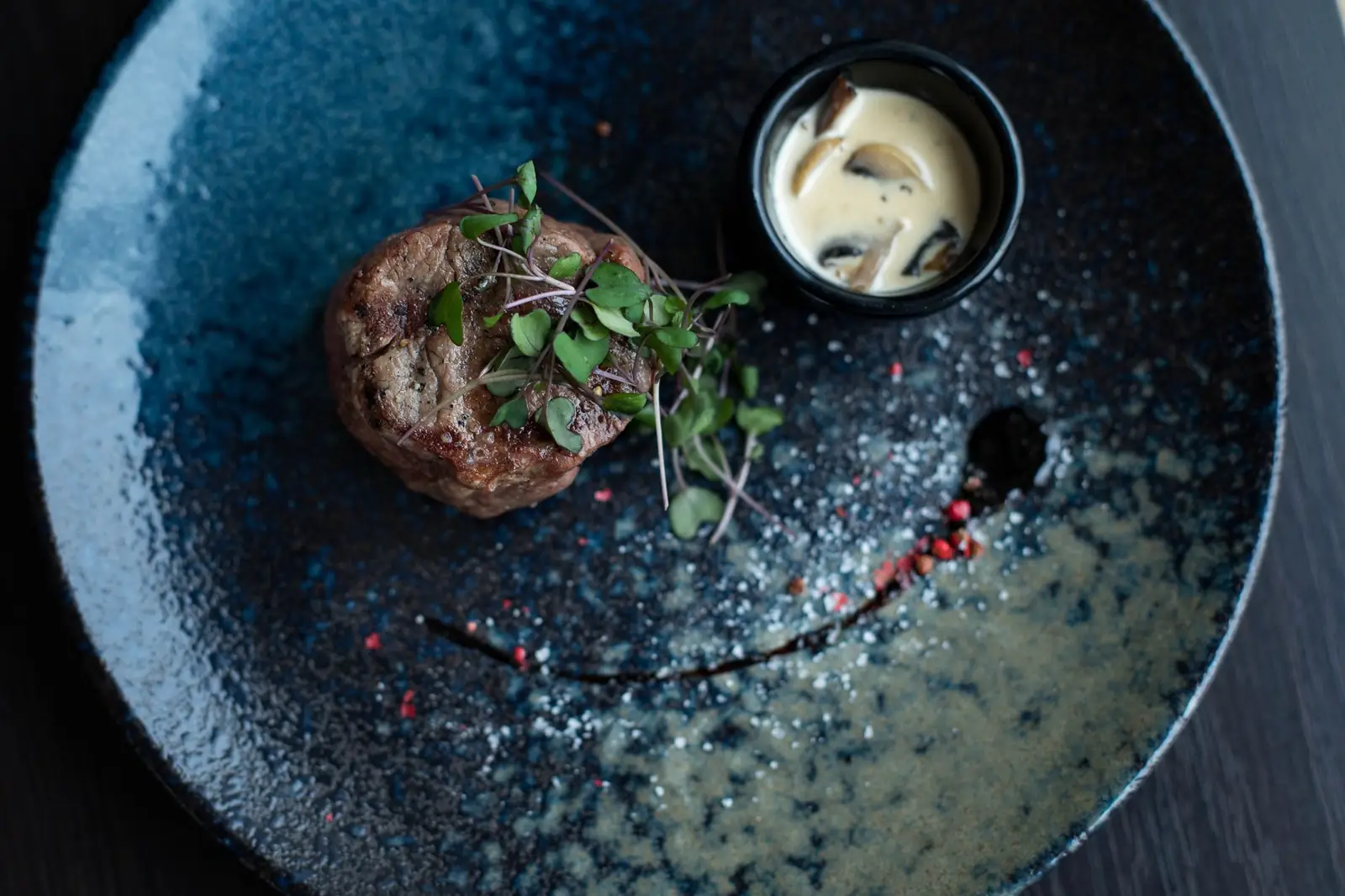 Dining detail at Norquavian Royal Lodge